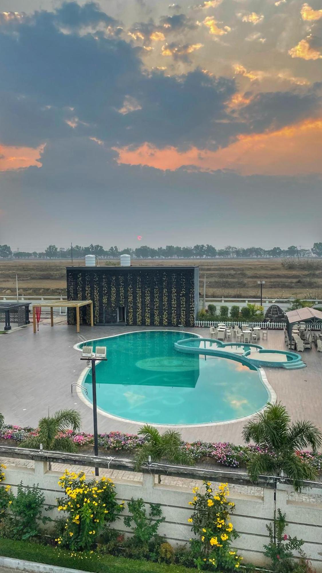 Kanke Resort Ratu Экстерьер фото